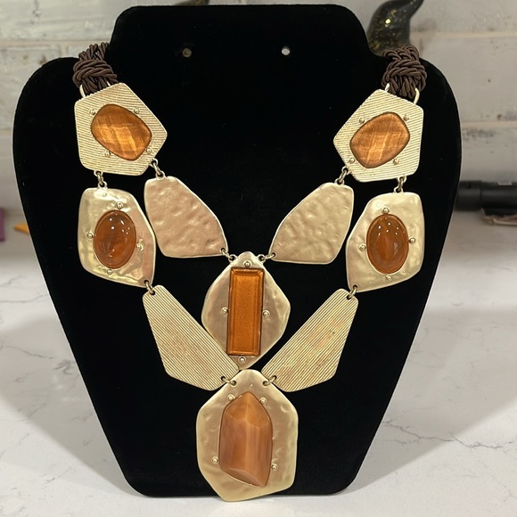 Adorable Gold Plated Statement Necklace with Beads - Picture 3 of 8